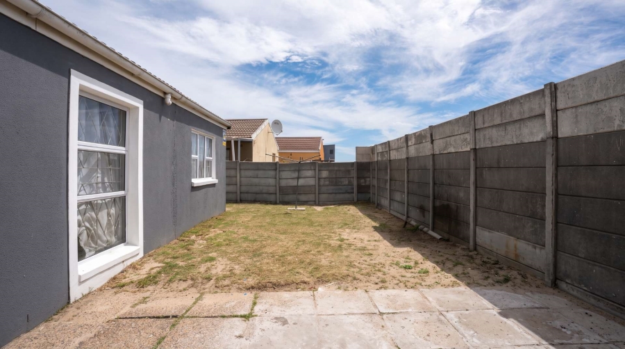 5 Bedroom Property for Sale in Electric City Western Cape